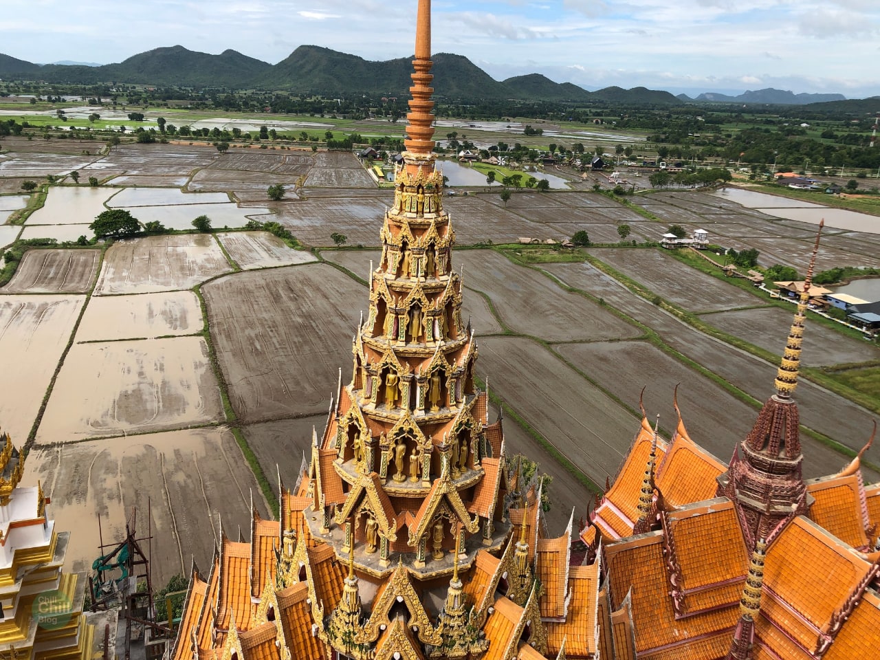 วิวทุ่งนา เที่ยว วัดถ้ำเสือ จ.กาญจนบุรี