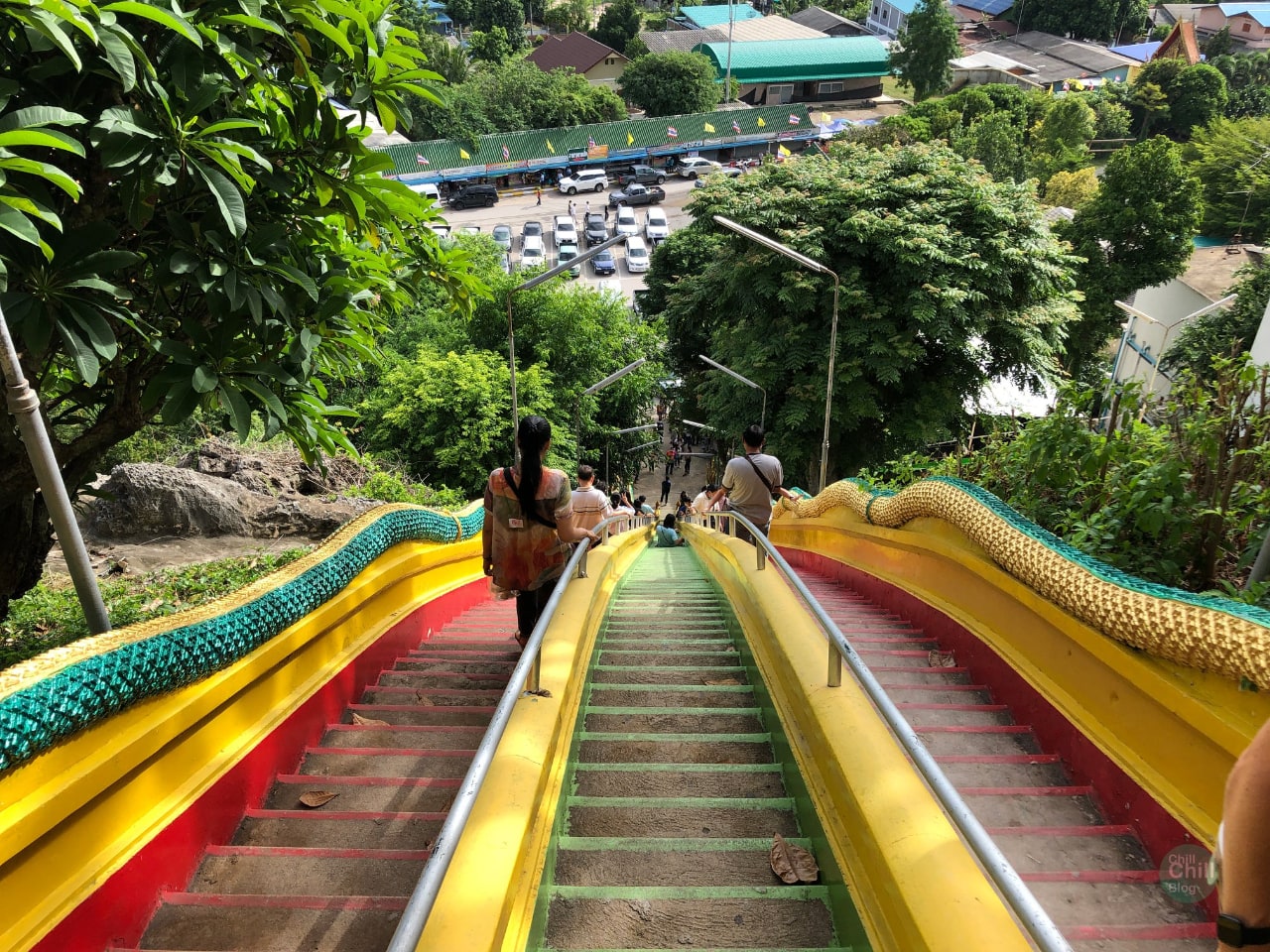 บันไดนาคสามสายขึ้นเขา